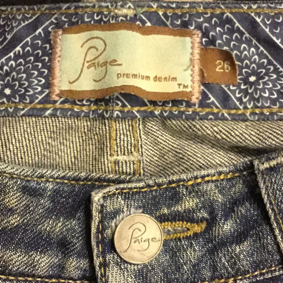 Paige Laurel Canyon jeans 💙 - Picture 2 of 4